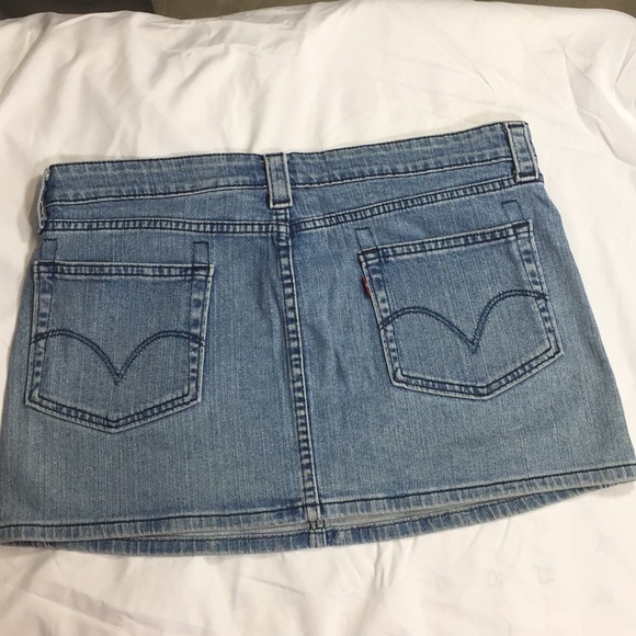 ❌SOLD Levi’s Superlow Stretch Jean Skirt 13 - Picture 2 of 3
